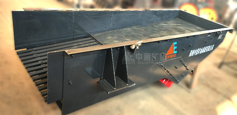 振動(dòng)給料機(jī)實(shí)拍3