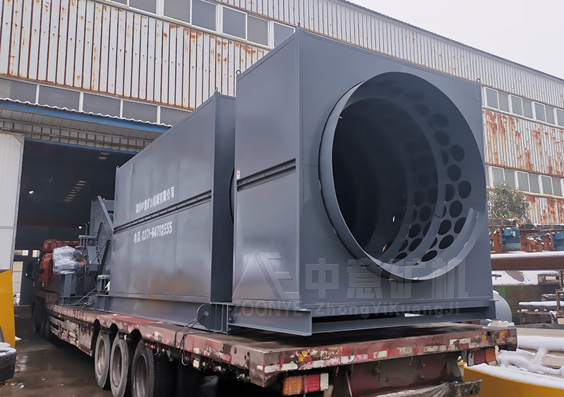 滿載設(shè)備的貨車緩緩駛出廠區(qū)