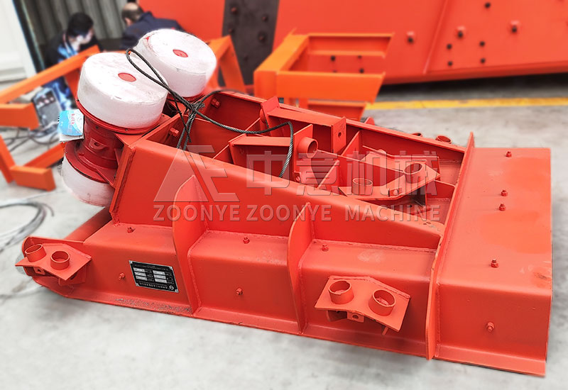 新型喂料機(jī).jpg 新型喂料機(jī)