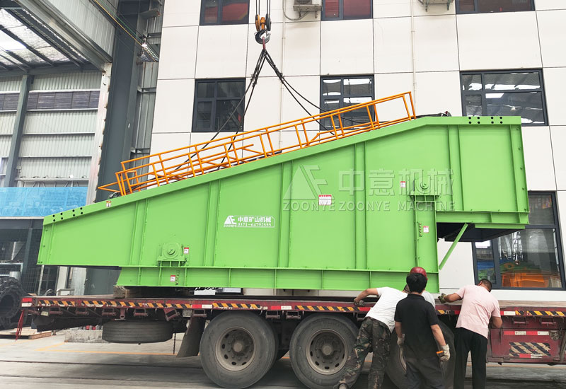 彈跳篩設(shè)備.jpg 彈跳篩設(shè)備