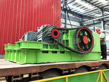 中意機(jī)械固廢破碎設(shè)備發(fā)往客戶現(xiàn)場