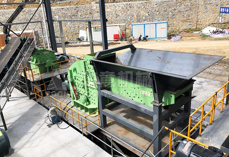 反擊式破碎機(jī)+振動(dòng)給料機(jī) 反擊式破碎機(jī)+振動(dòng)給料機(jī)