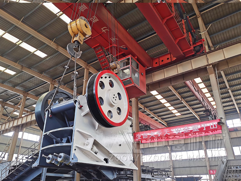 建筑石子破碎機(jī)工廠實(shí)拍圖片 建筑石子破碎機(jī)工廠實(shí)拍圖片